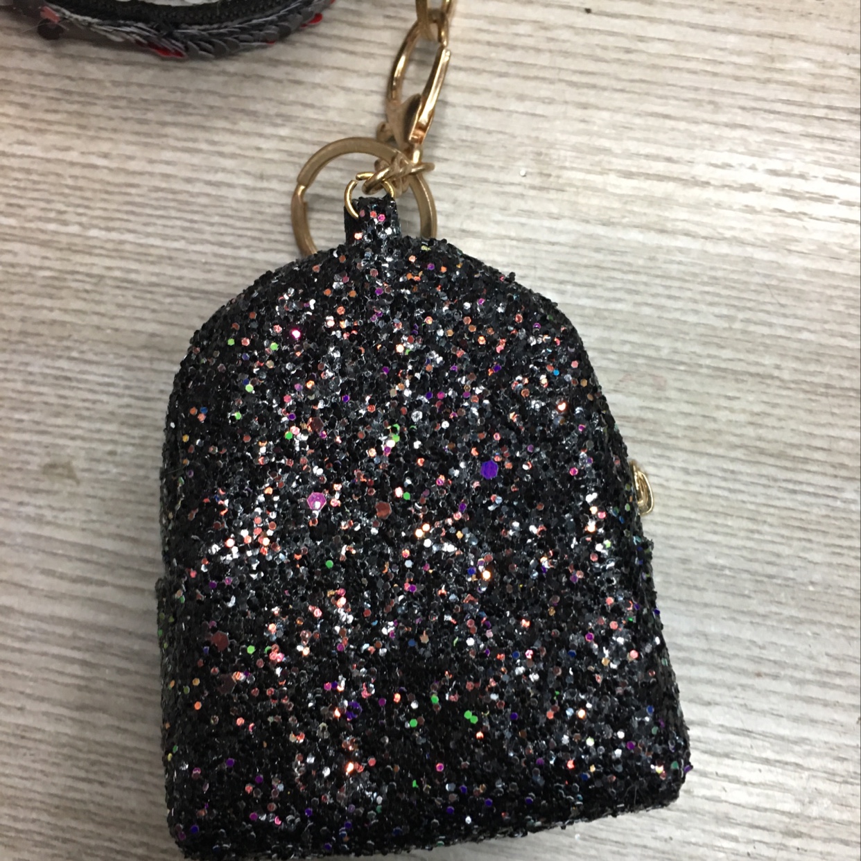 Small Sequin Pocket Change Bag Application Scenario