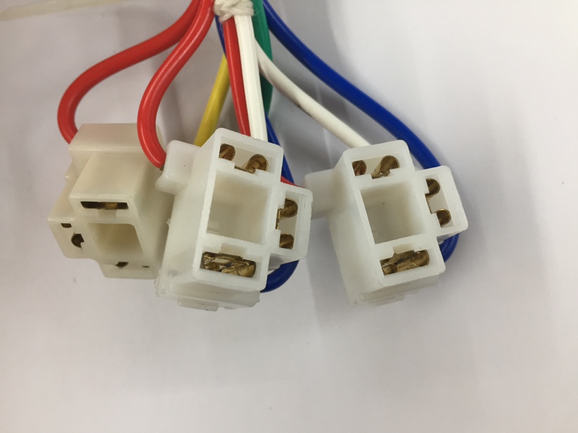 The H4 plug is crooked