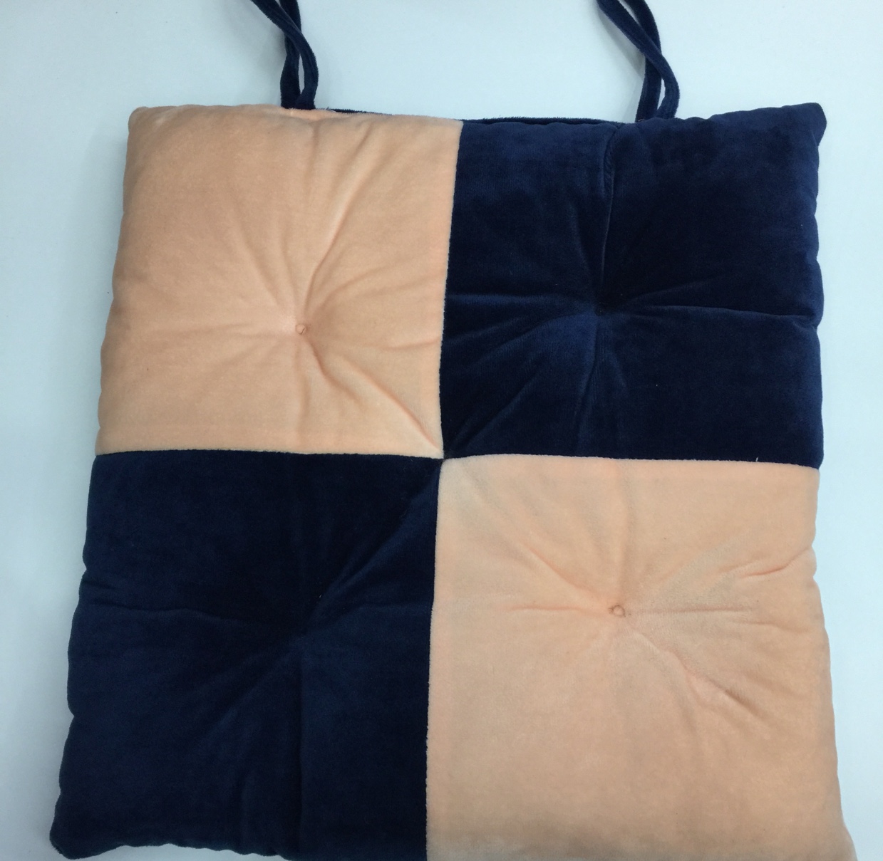 New Explosive Manufacturers Direct Sales European Color Crystal Velvet Cushion Home Sofa Table Warm Chair Cushion Student Seat Cushion Application Scenario