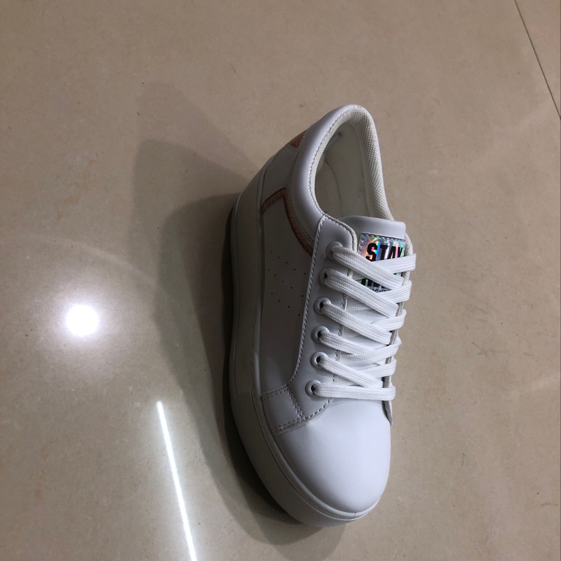 休闲运动鞋