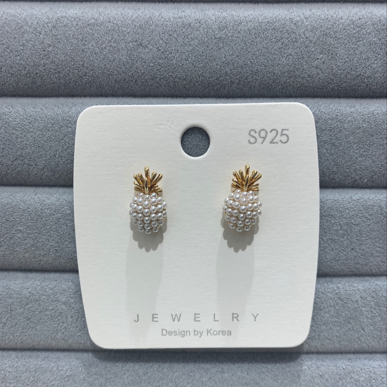S925 Pineapple pearl stud earrings thumbnail