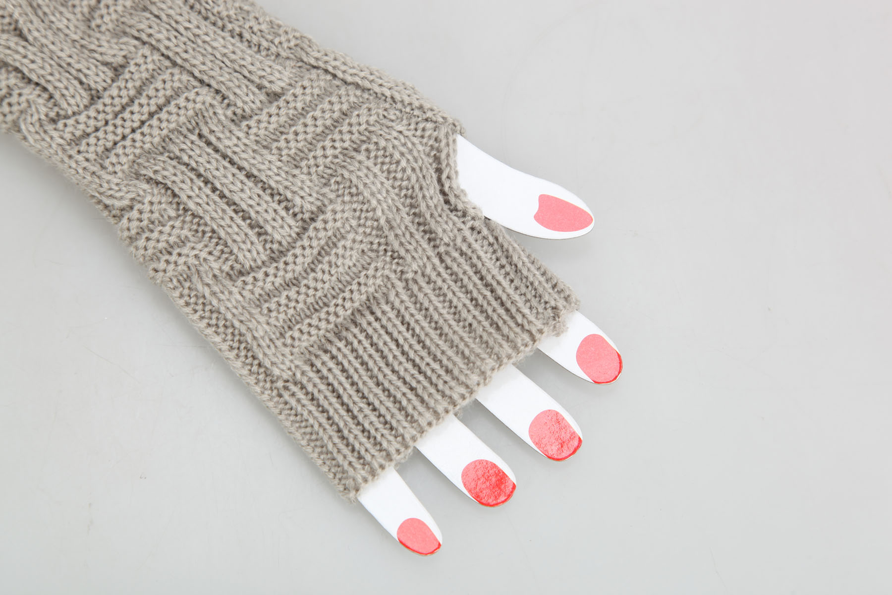 Long knitted woolen arm gloves for autumn and winter Specification image