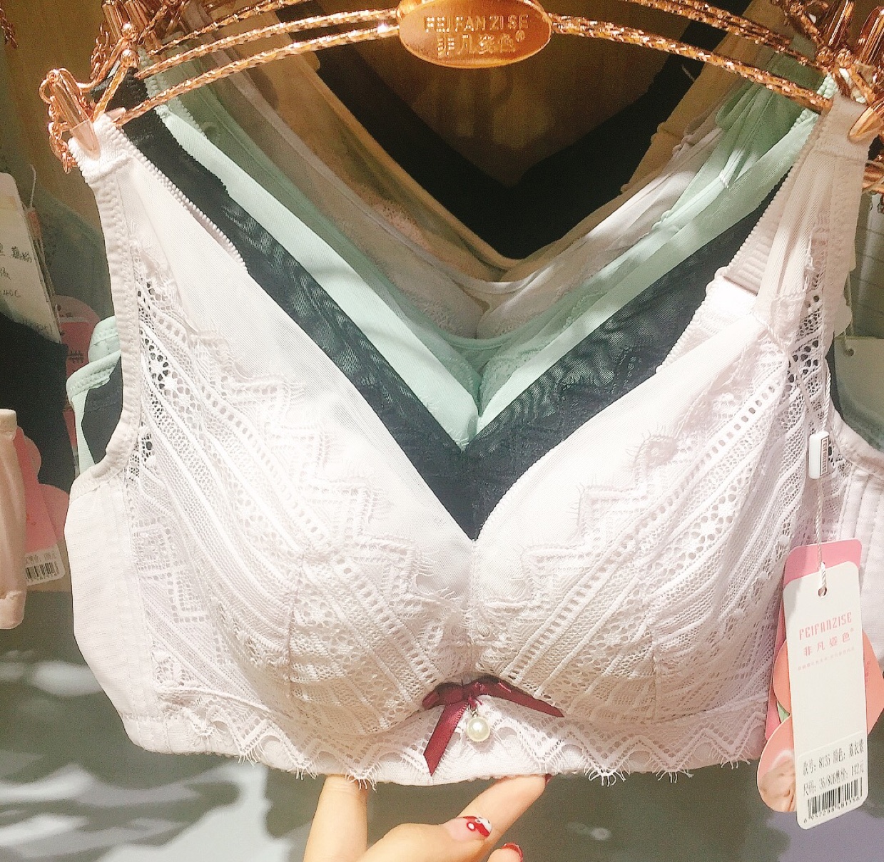 小商品城10年老店 爆款内衣 零敏感女性性感大胸聚拢款 依雪纷品牌