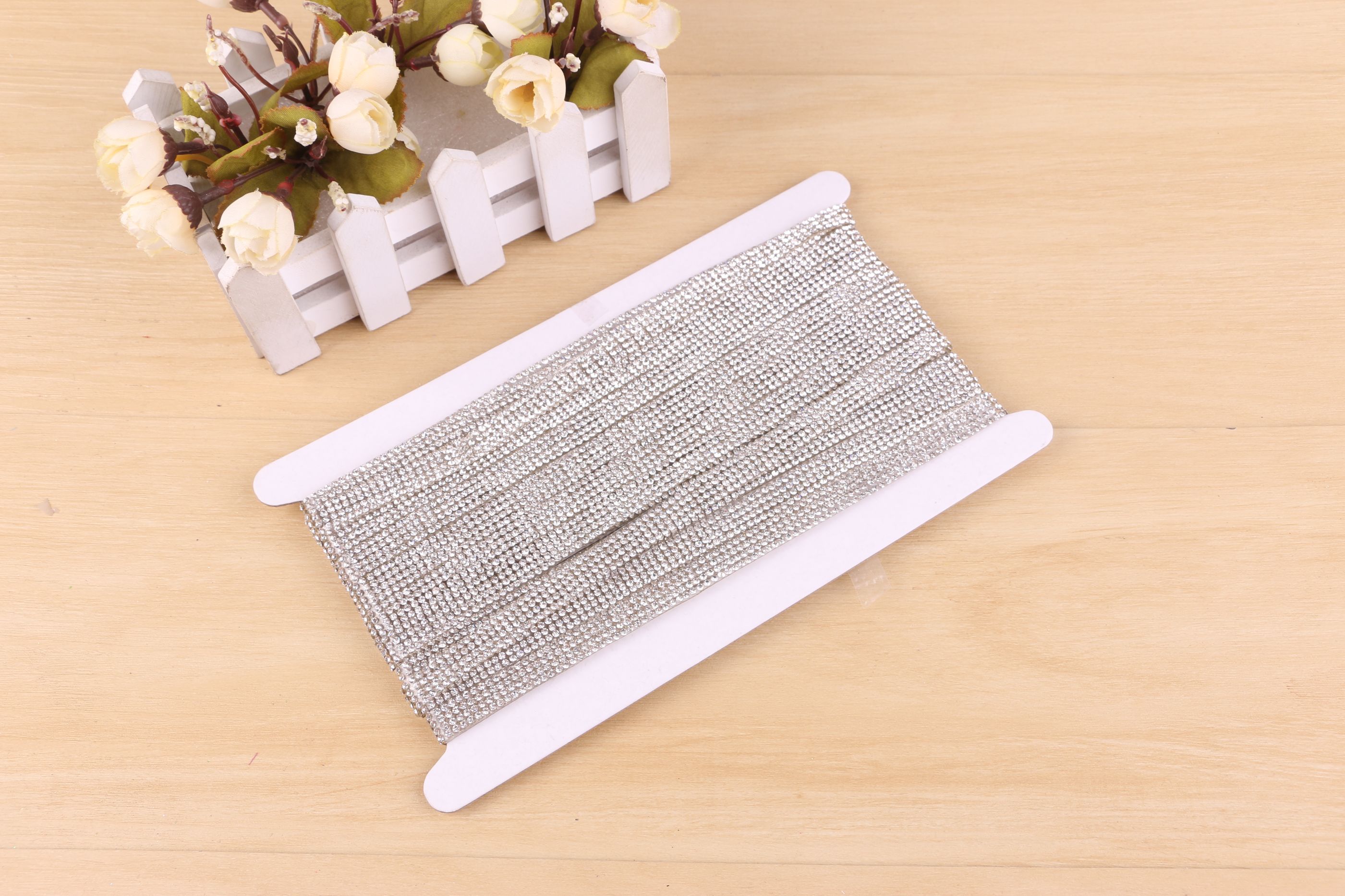 White thread drill costume accessories Drill glue mesh sequin lace costume stage costume accessories DIY accessories thumbnail