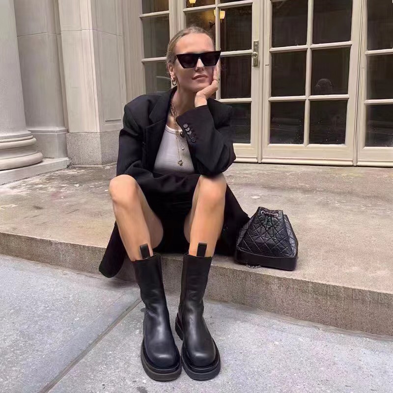 MONA with thick soles, Chelsea Boots, Round head, centre Martins thumbnail