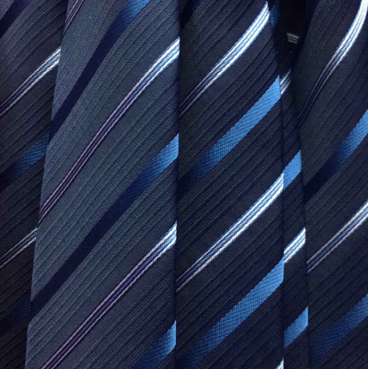 Striped pull
