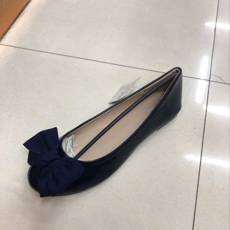 Bows are versatile casual shoes thumbnail