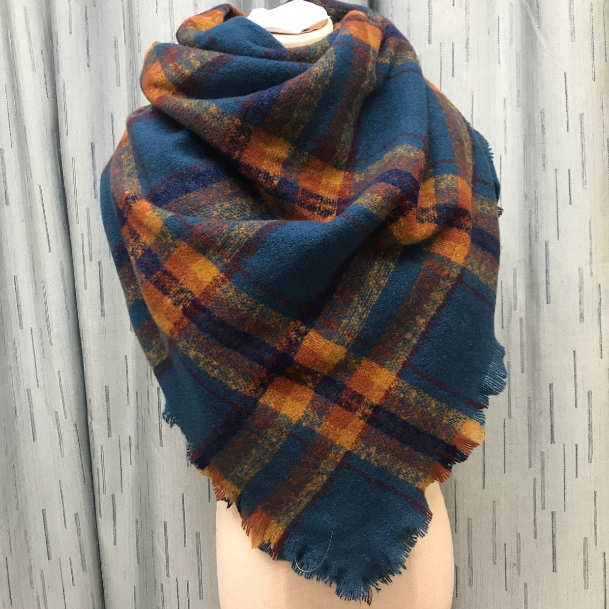 Autumn/Winter 2020 new plaid squares thumbnail