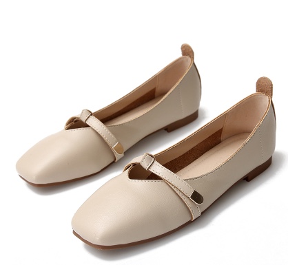 Versatile, stylish flats with a one-word belt thumbnail