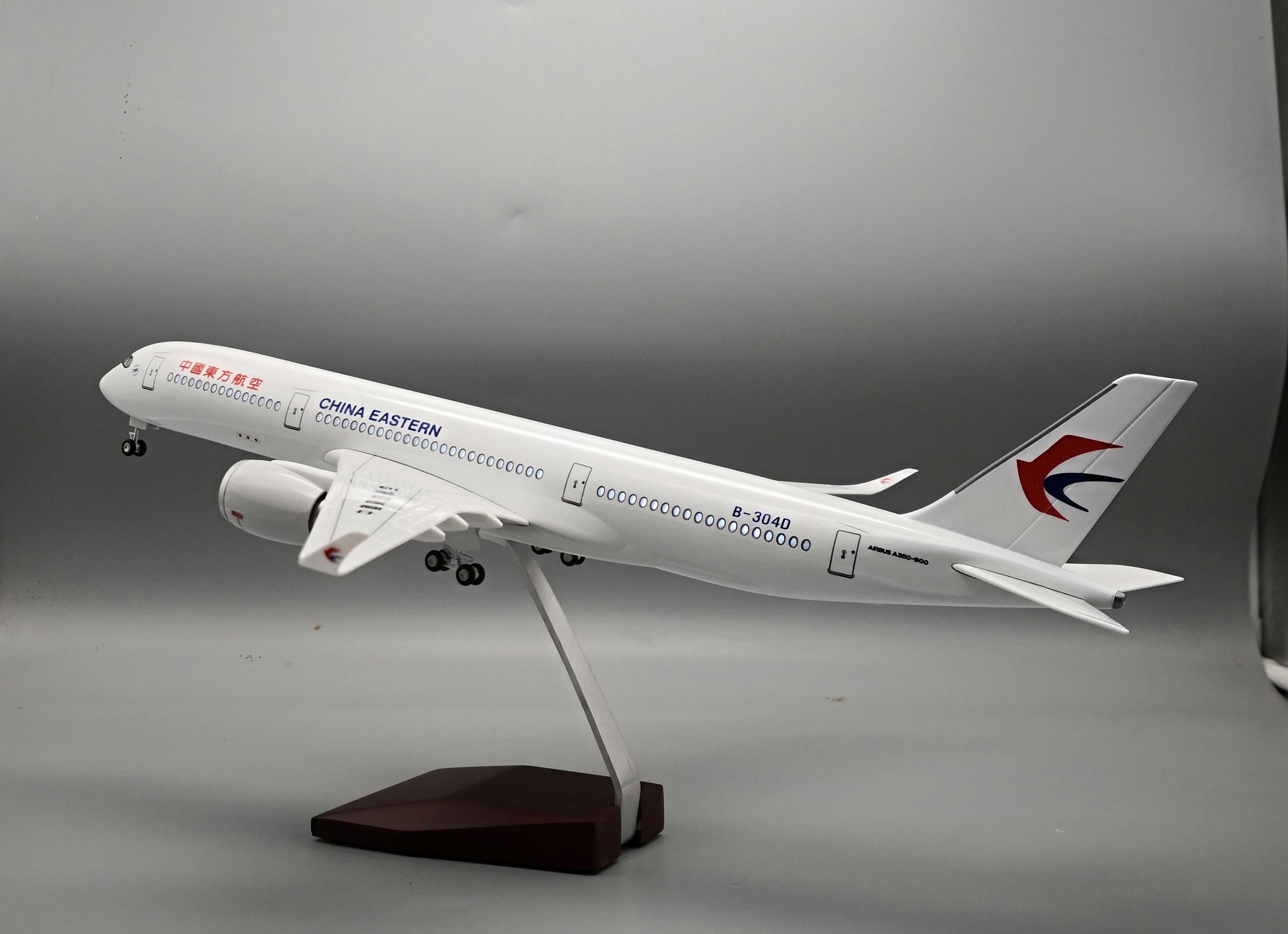 飞机模型（中国东方航空A350 LED声控飞机模型）树脂飞机模型