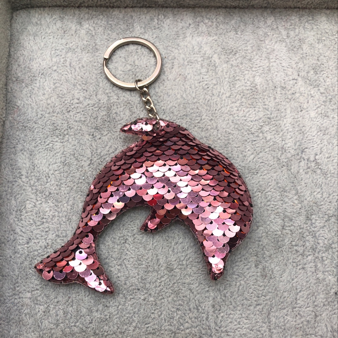 Sequin dolphin key chain fine popular European and American pendant pendant car keys welcome to sample custom thumbnail
