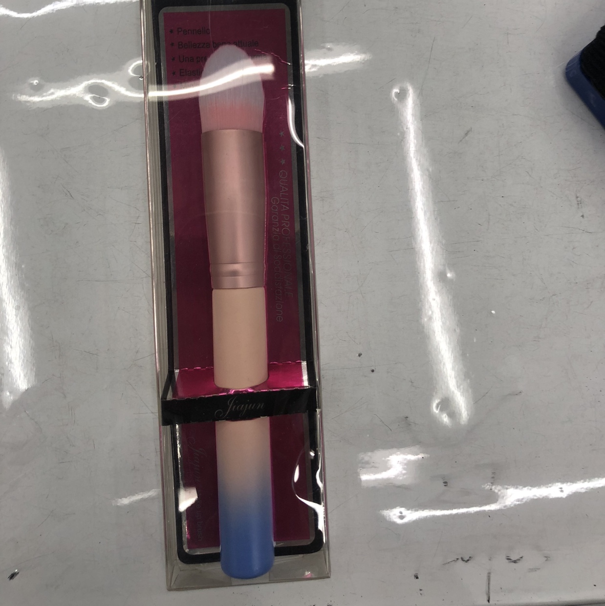 16. The spray painting pole has a round tip