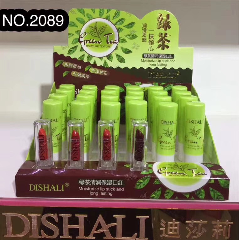 Green tea moisturizes and moisturizes lipstick