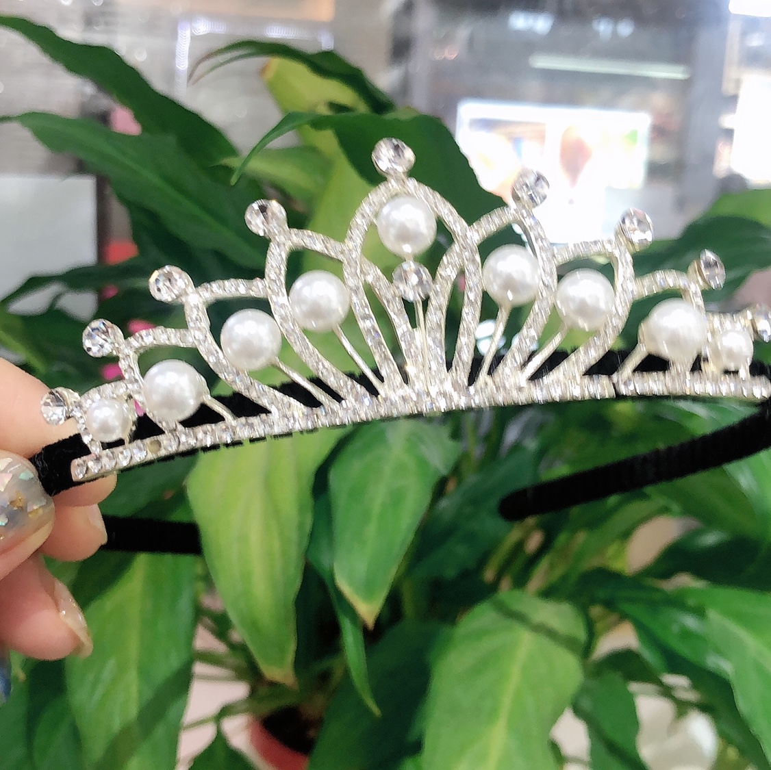 New Korean Fashion Alloy Rhinestone Pearl Crown Headband Hairpin Hairpin Accessory 305 details Picture