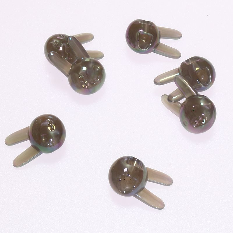 猫眼幻彩五彩偏孔兔子16MM白底实物图