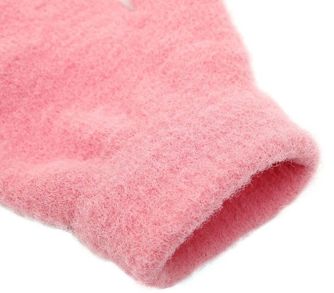 Thermal gloves, face masks and hats come in a variety of colors thumbnail