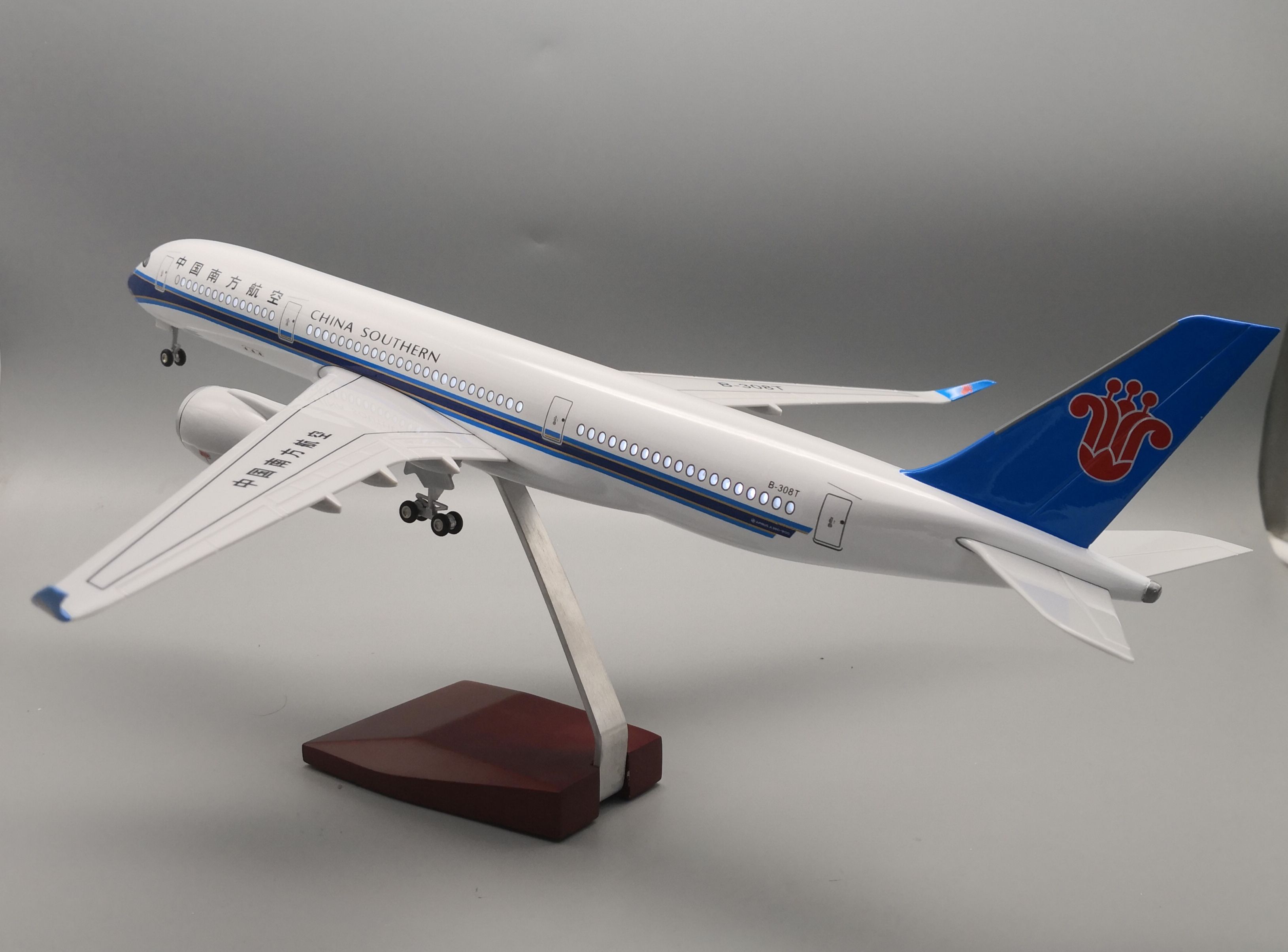 飞机模型（中国南方航空A350 LED声控飞机模型）树脂飞机模型详情图4