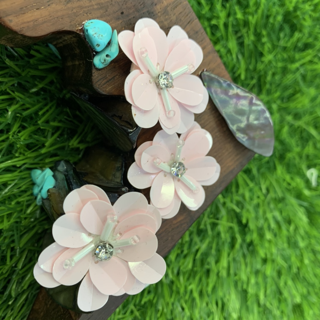 沉香手串/发饰/西装领结产品图