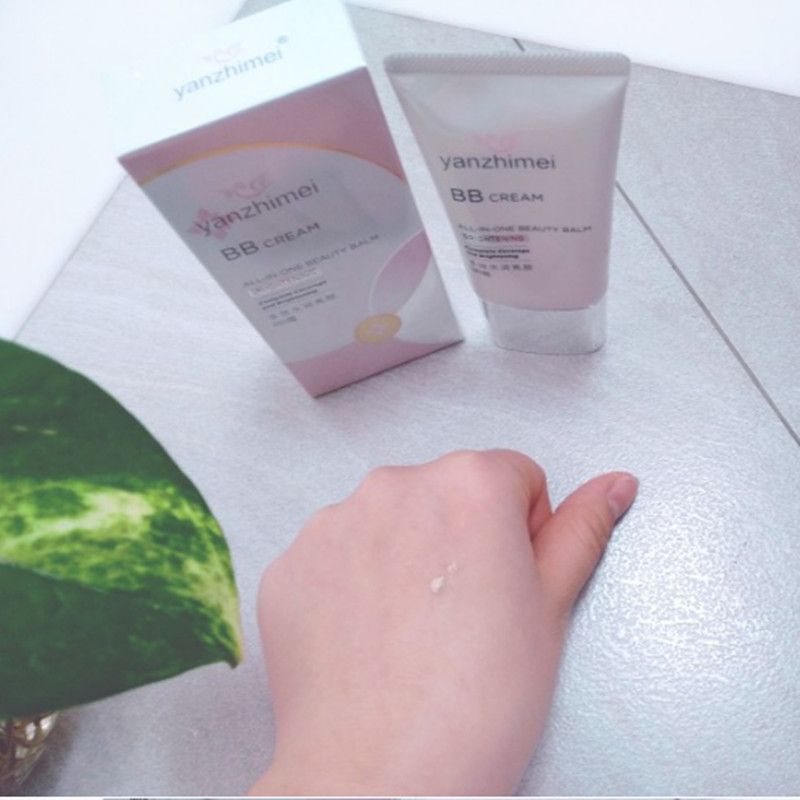 Color beauty multi-effect Moisturizing and brightening color BB Cream natural water feeling uniform and bright Application Scenario