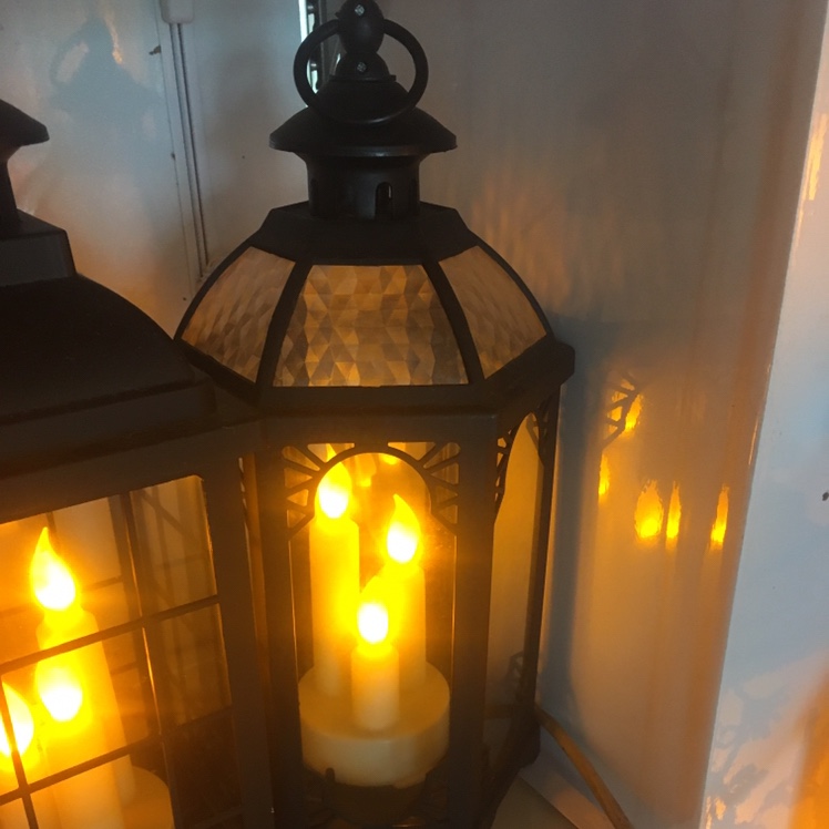 A six-corner retro lantern