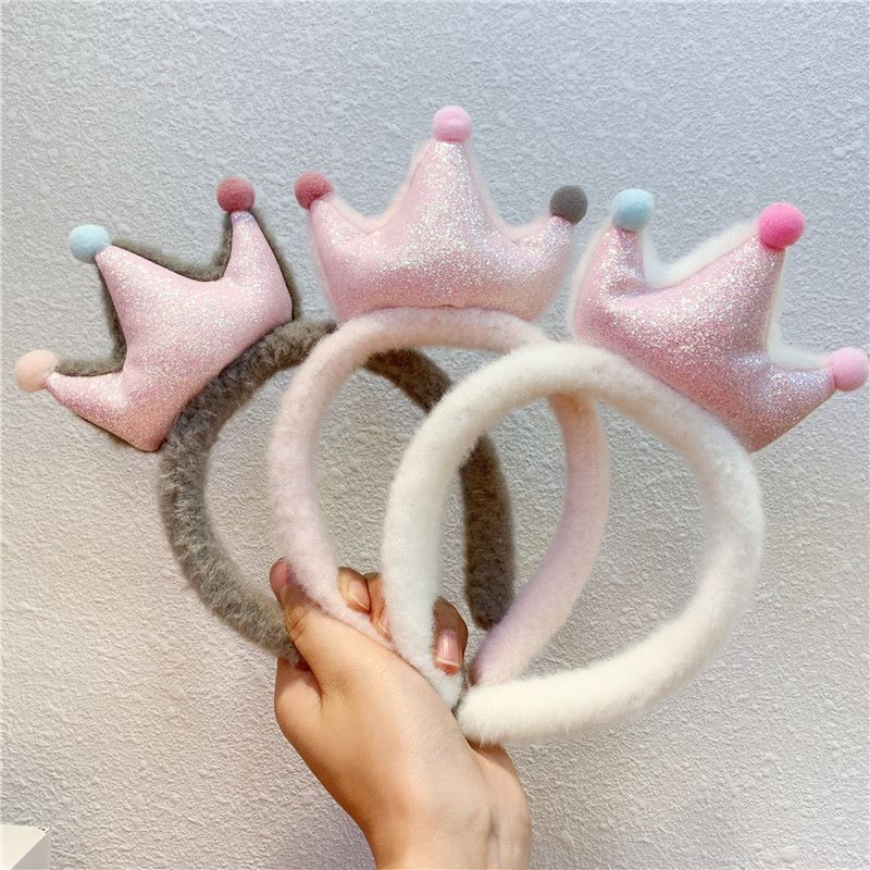 A versatile Chinese-style accessory for Hanfu that doesn't tangle hair - a sheepskin crown hair band