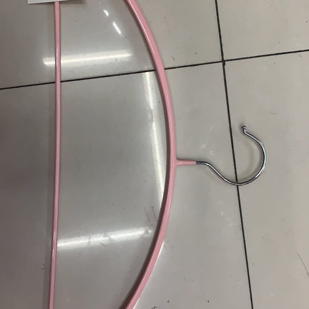 Semicircle hangers thumbnail