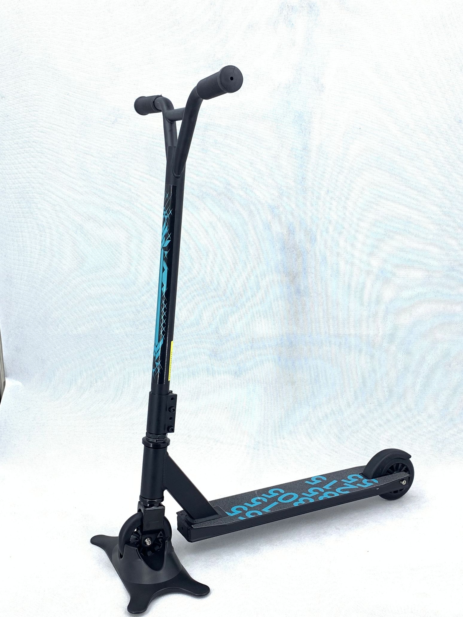 Professional extreme skateboard stunts, fancy adult transportation, two-wheeled street brushing details Picture