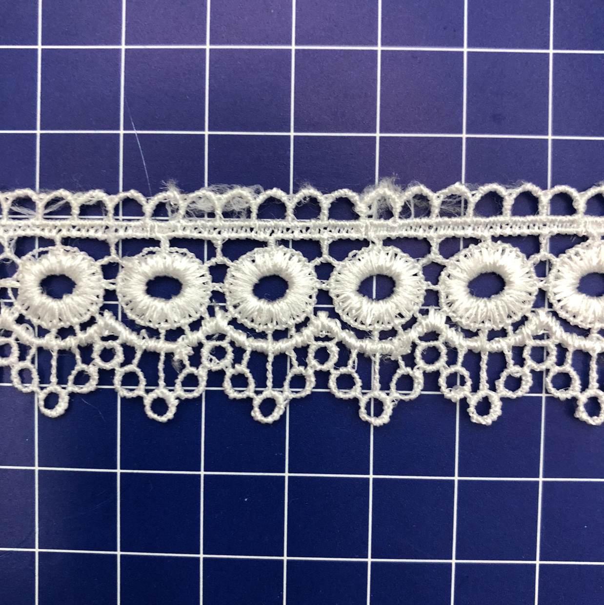 New circular Surat lace Guangdong cotton thread embroidery water-soluble clothing accessories 11 Application Scenario