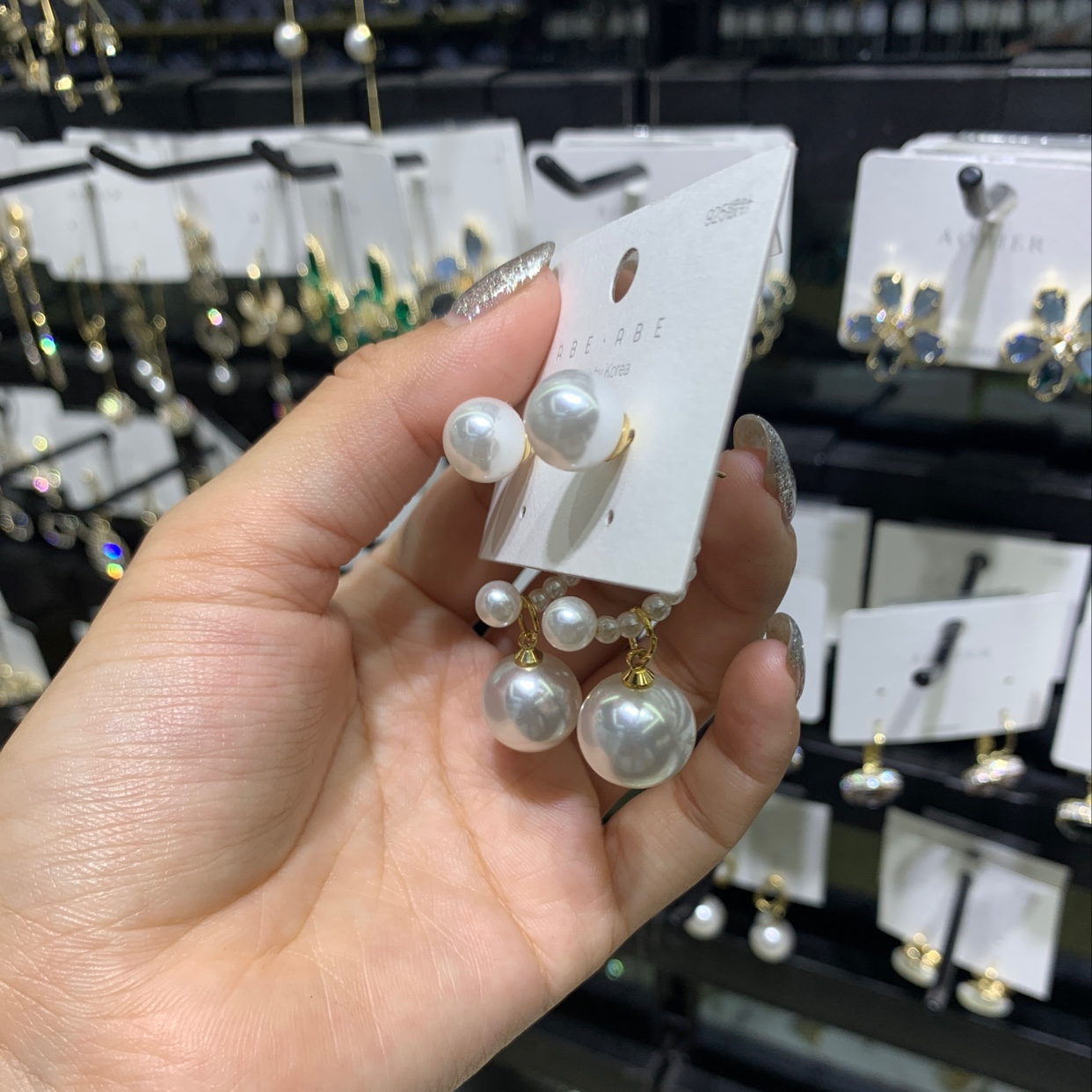 珍珠耳环产品图