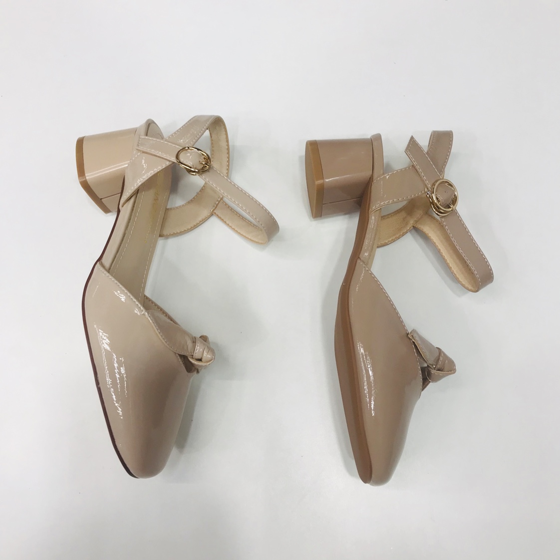 胜利鞋业法式仙女风漆皮低跟包头春夏秋温柔百搭女鞋ins潮细节图