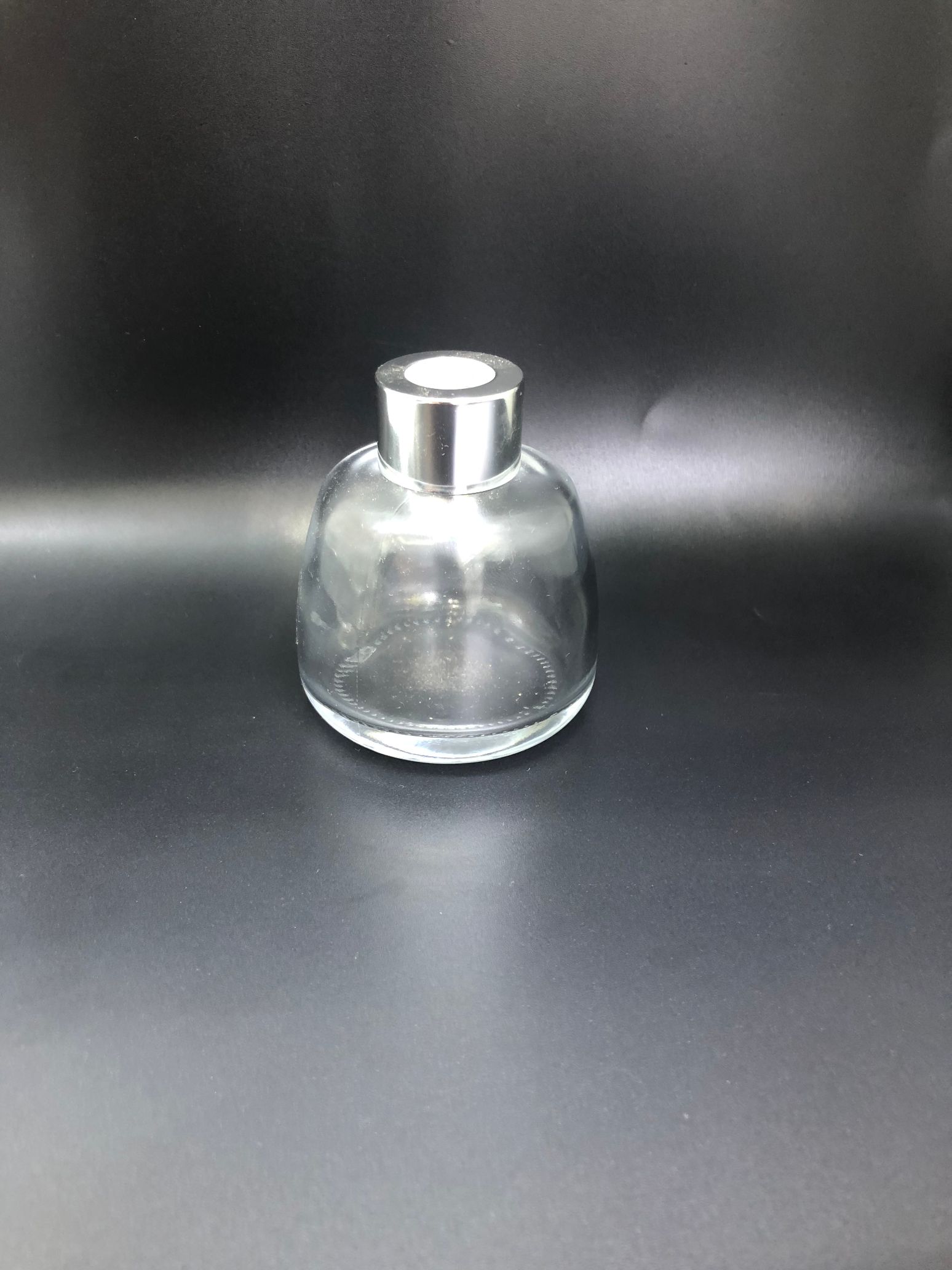 Top grade glass aromatherapy bottle 50 ml anodized cap thumbnail