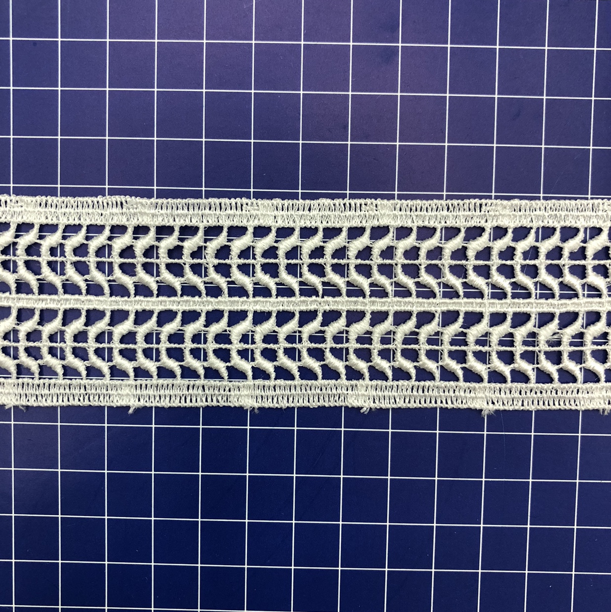 New circular Surat lace Guangdong cotton thread embroidery water-soluble clothing accessories 7 details Picture