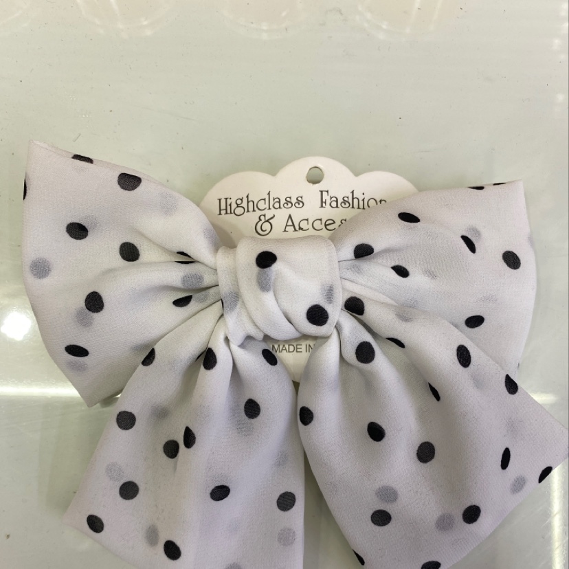 Polka dot hairpin
