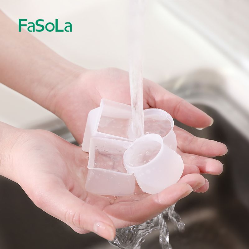 塑料桌椅实物图