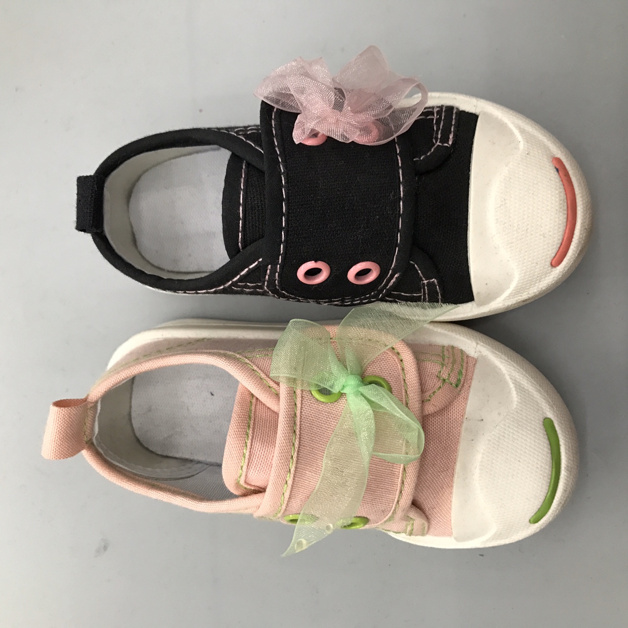 Ribbon canvas shoes