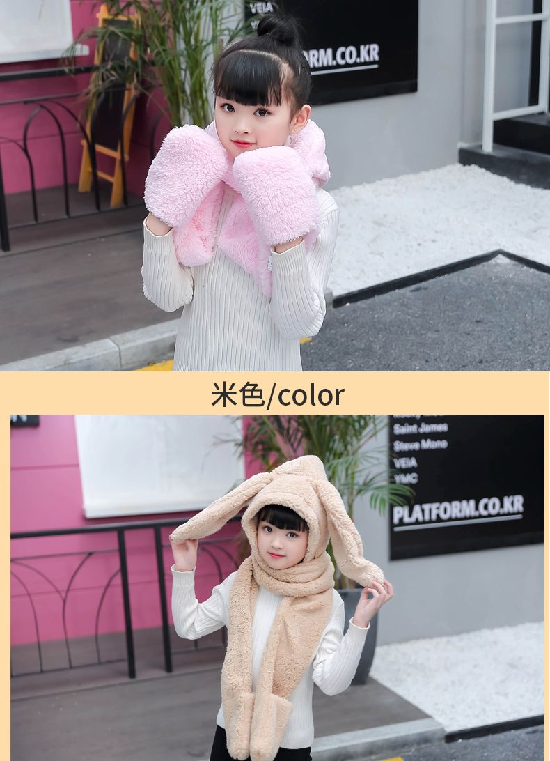 This autumn and winter hat is versatile, cute and warm for women. It's a double-layered thickened winter hat, scarf and glove. It's a three-in-one hat and Lei Feng hat detail image 10