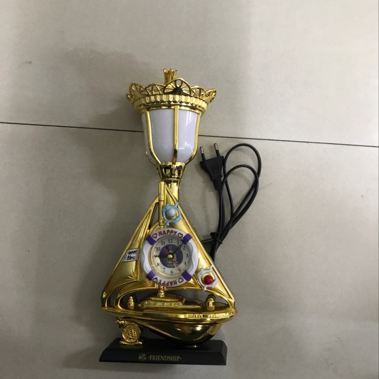 قارب الشراعي جرس مصباح