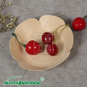 Japanese and Korean-style baking wooden plates, wooden bread plates, wooden natural petal plates, food containers