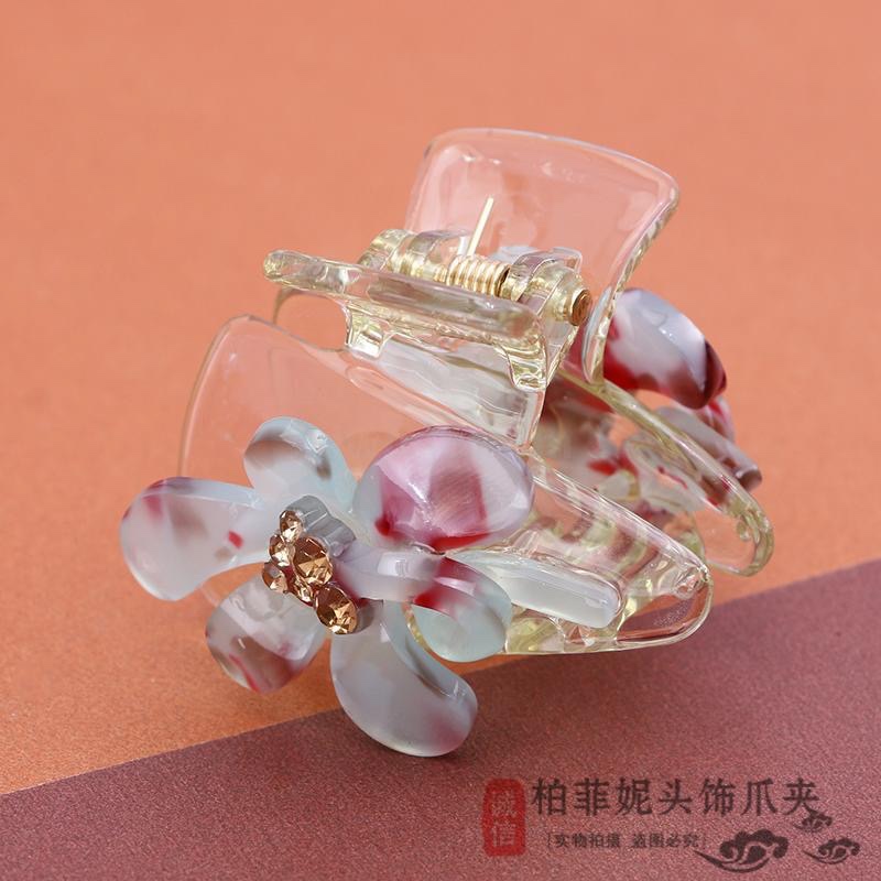 Korean retro hair clips, water diamond bangs, adult hair clips, headwear, hair accessories, hair clips, small top clips Application Scenario