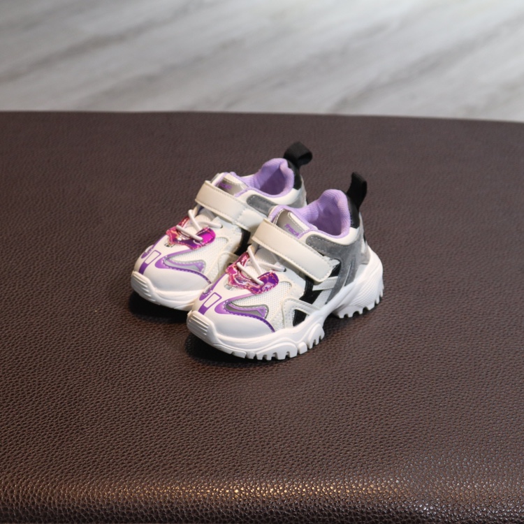 Baby Sneakers details Picture