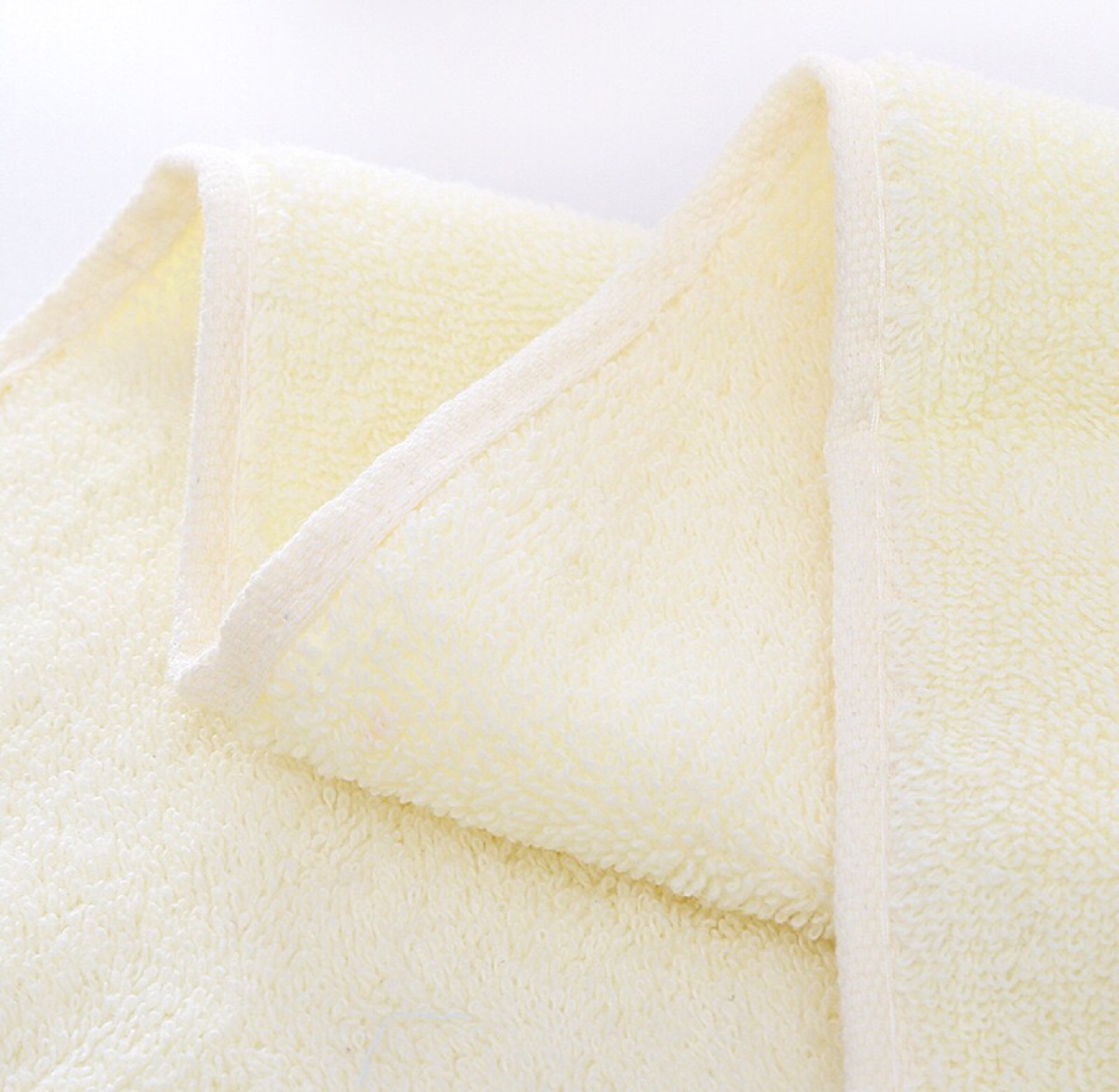 Four plain towels Application Scenario