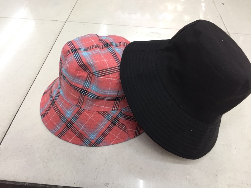 Korean plaid double-sided hat thumbnail