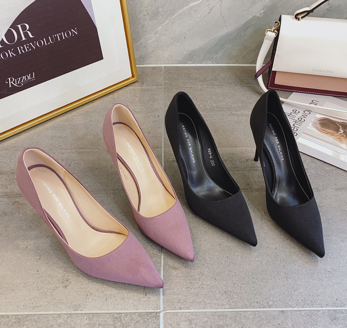 时尚气质尖头高根鞋。细跟。女人味。