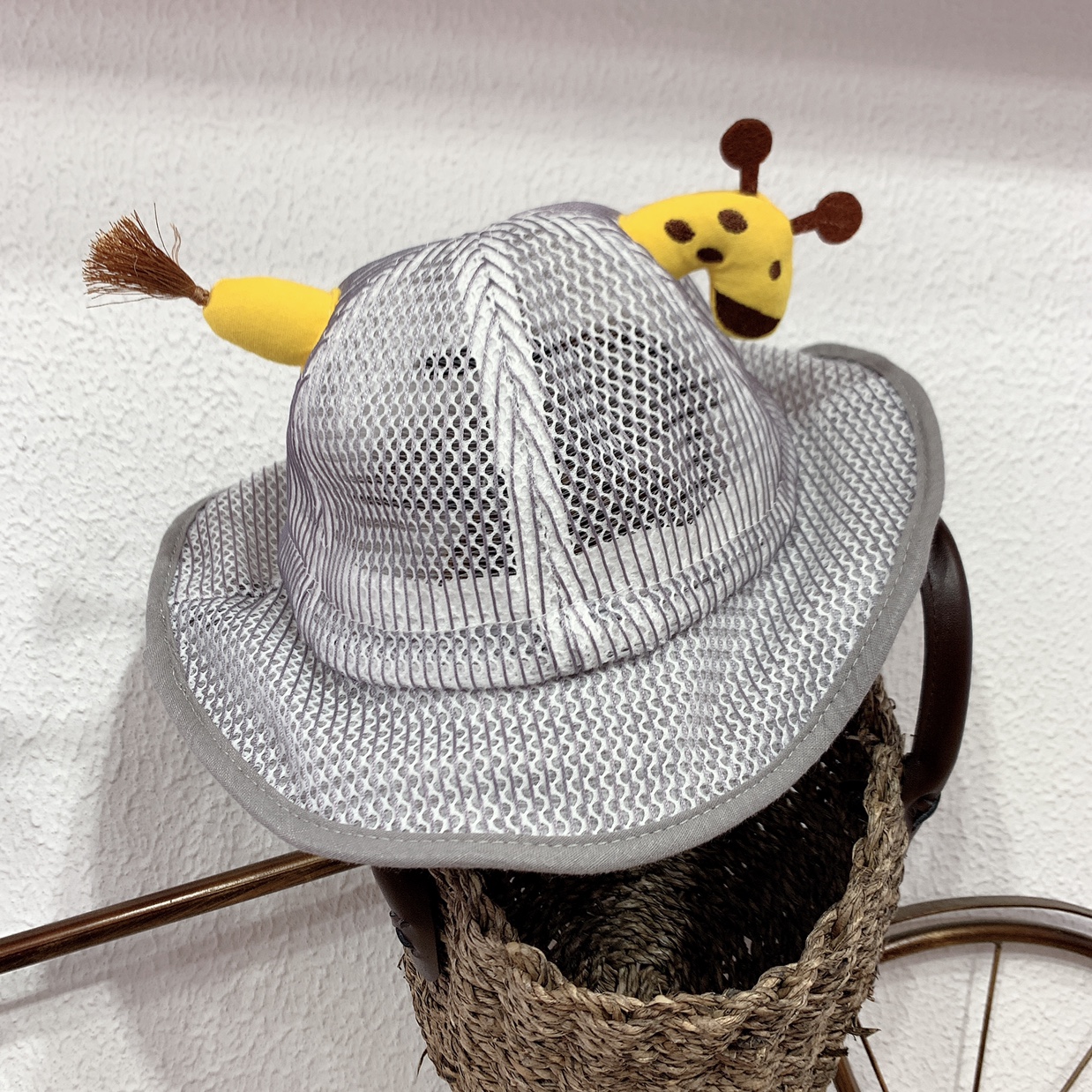 Deer Net Hat Application Scenario