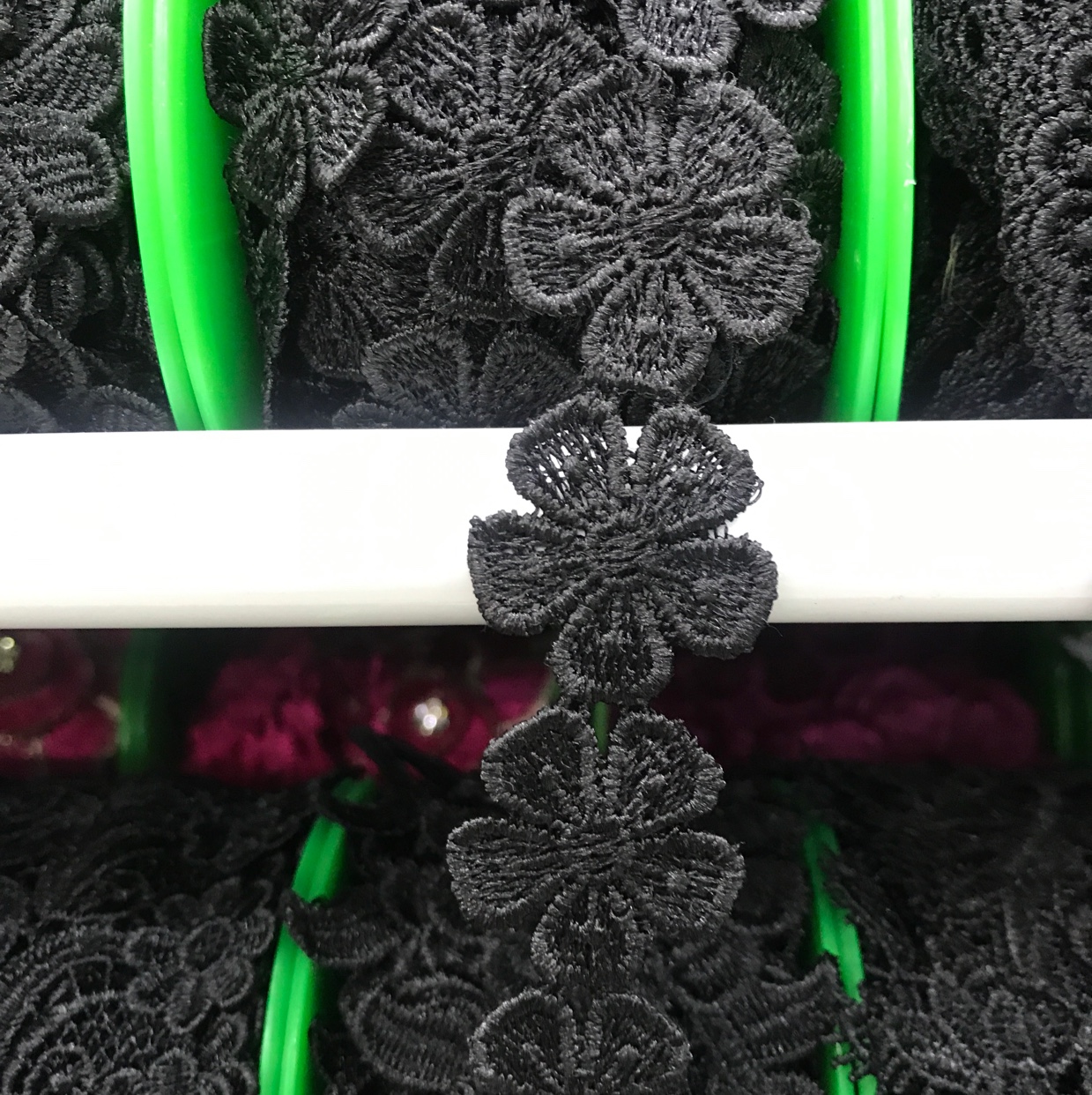 Trim Lace undefined