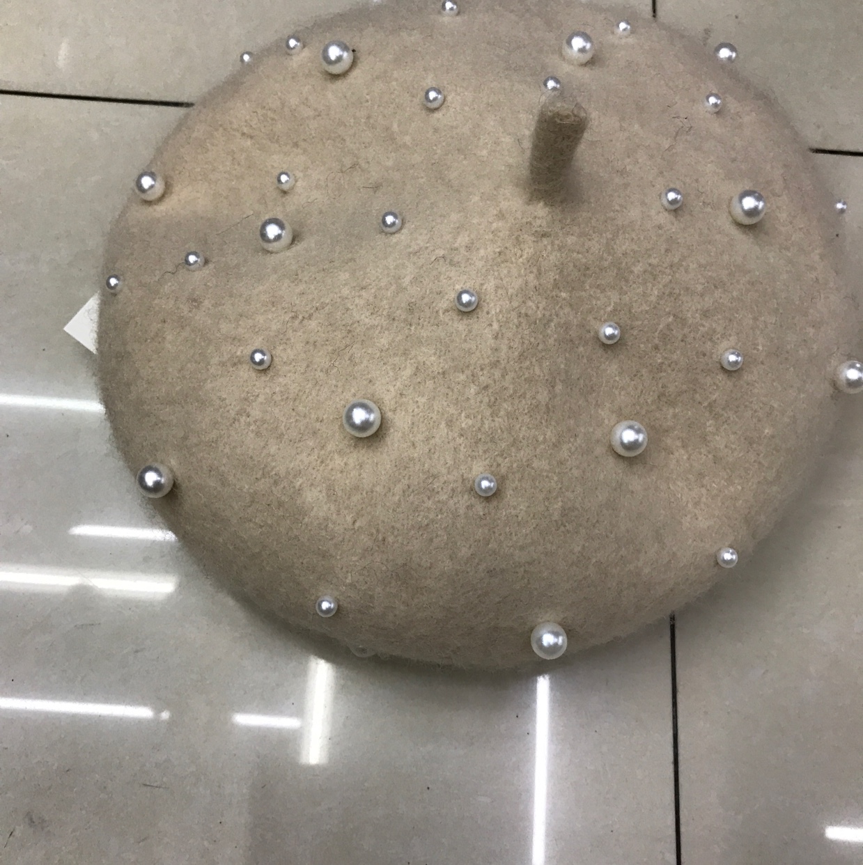 订珍珠羊毛𢃼秋冬季韩版潮时尚百搭网红款甜美可爱黑色保暖针