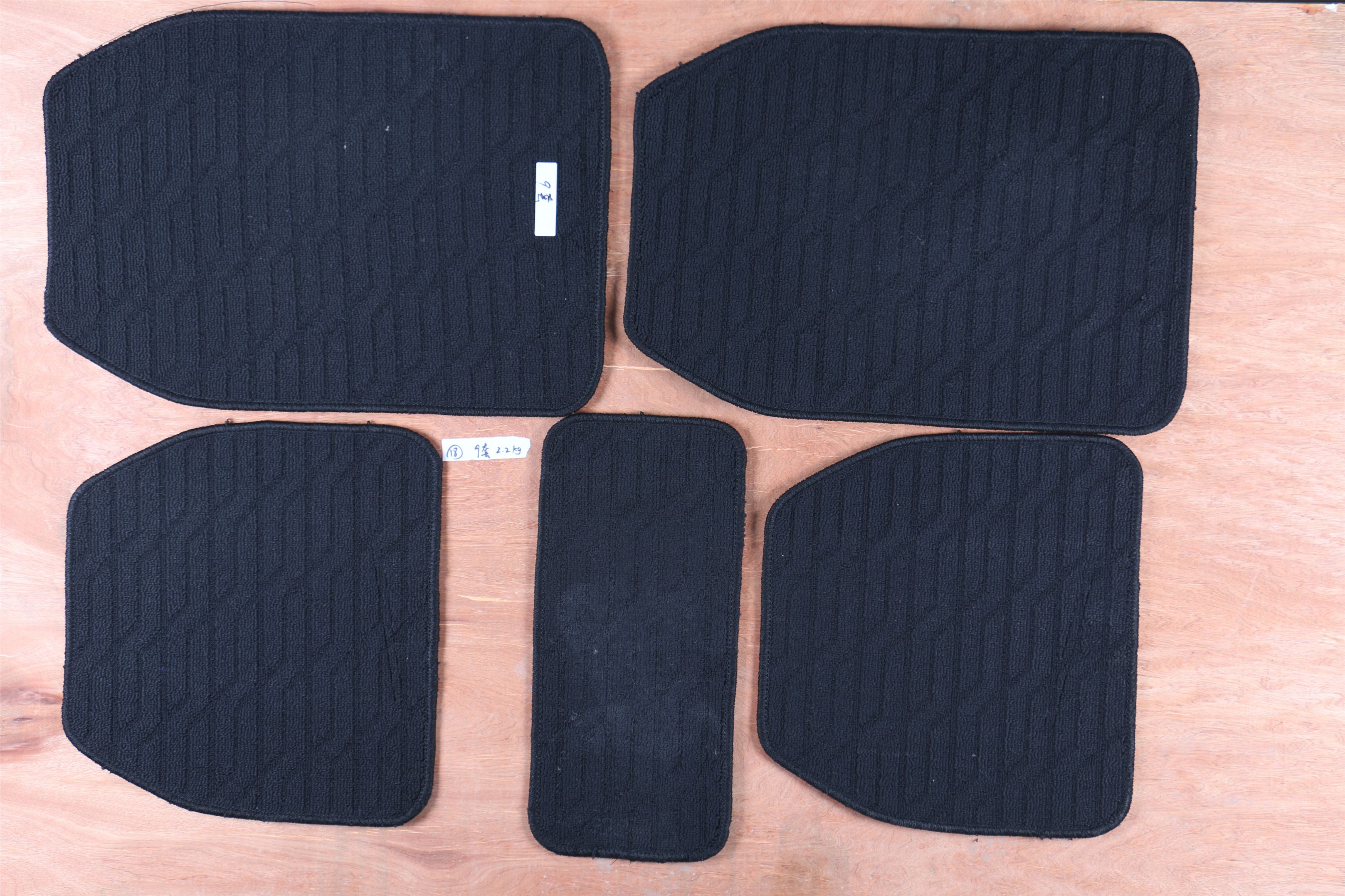 General Motors floor MATS and carpets for foreign trade and domestic sales, last order for foreign trade, 5 pieces of black step flower style car floor MATS, 18