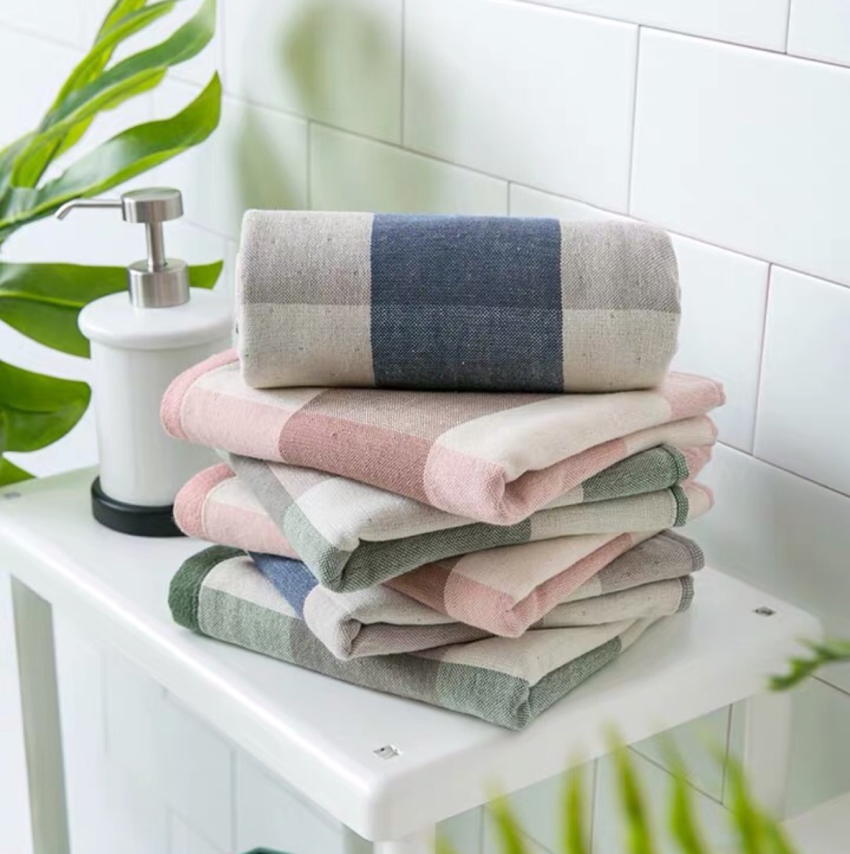 Double-sided towel with gauze loops Specification image