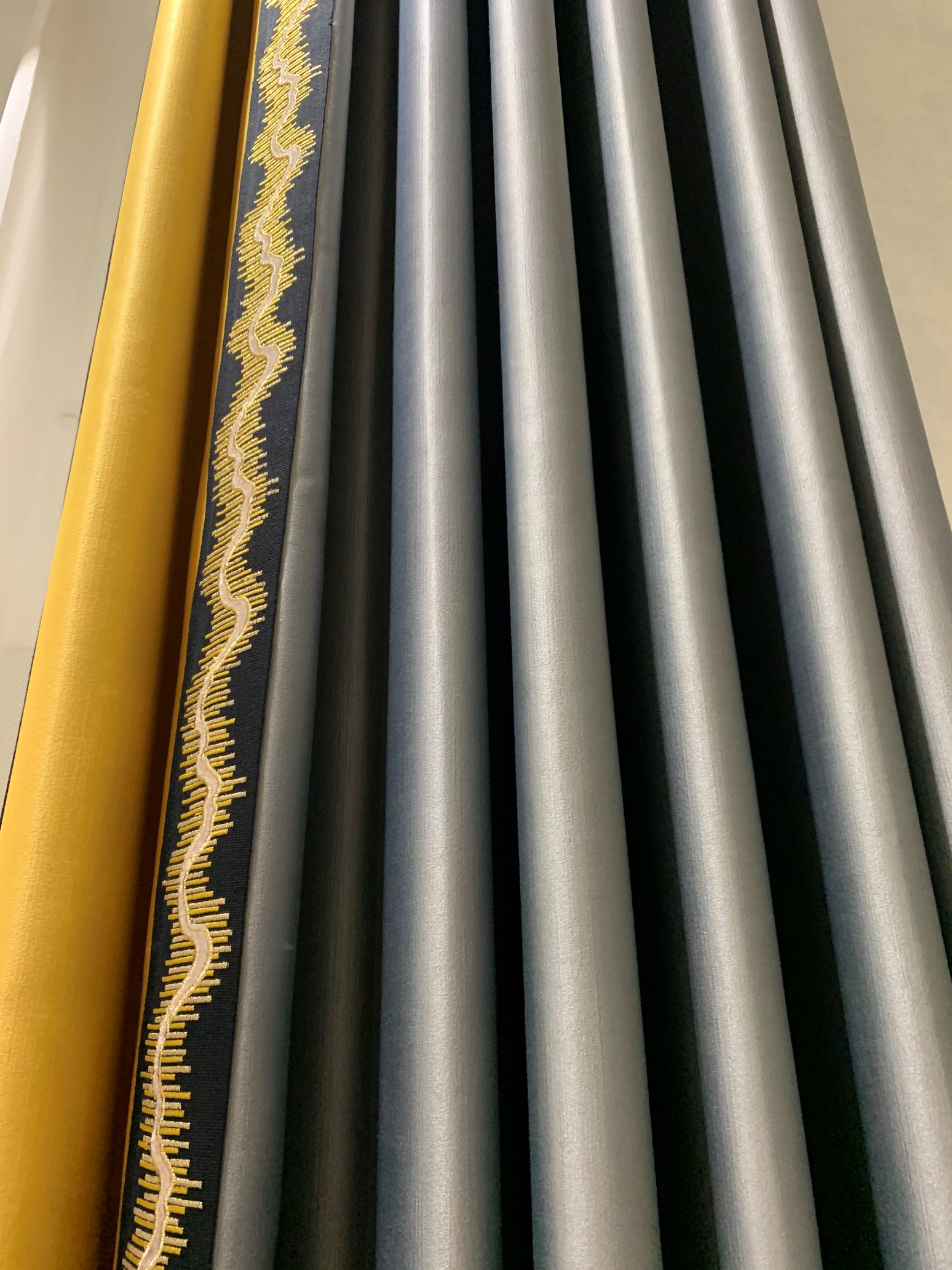 Nordic simple and modern curtain finished products, bedroom, living room, floor-to-ceiling window and bay window full shading and sunshade fabric detail image 3