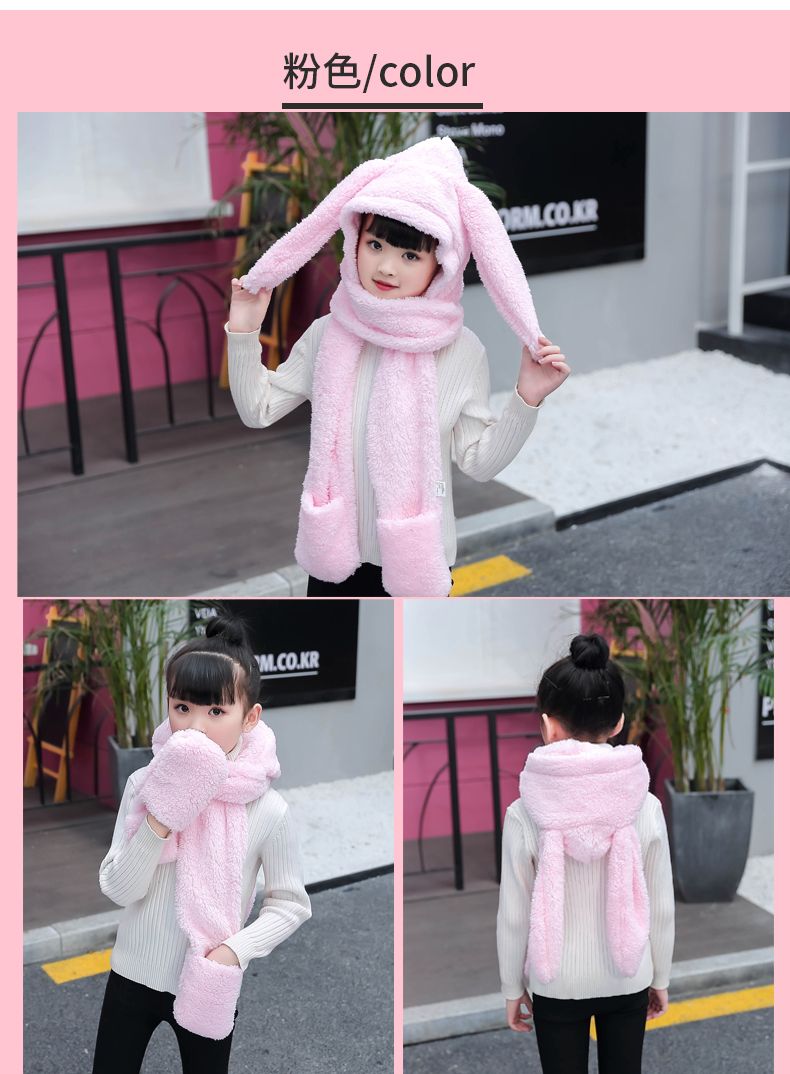 This autumn and winter hat is versatile, cute and warm for women. It's a double-layered thickened winter hat, scarf and glove. It's a three-in-one hat and Lei Feng hat detail image 9